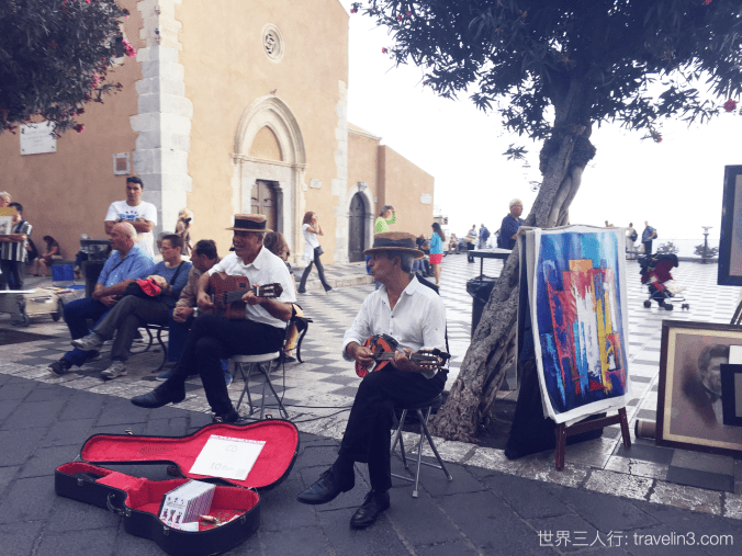 taormina-guitar-players